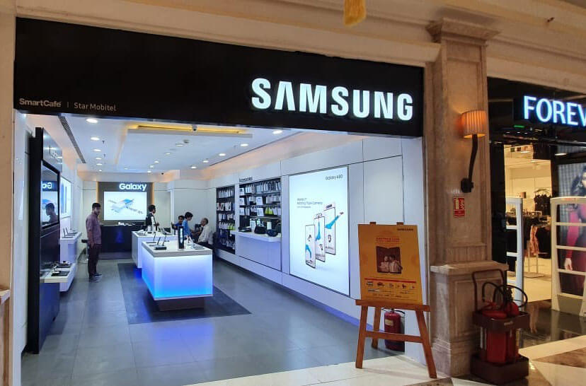MALL SIGNAGE